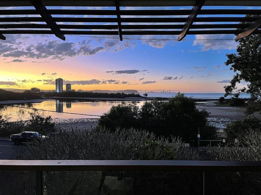 Currumbin Beachside Retreat Holiday home Gold Coast